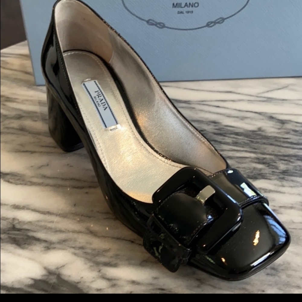 Prada buckled black pump - Picture 2 of 9